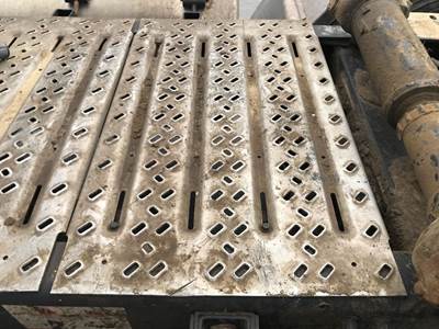 Mack CHU Deck Plate / Catwalk