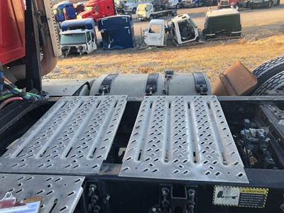 Mack CXU Deck Plate / Catwalk