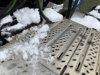 Mack CXU Deck Plate / Catwalk