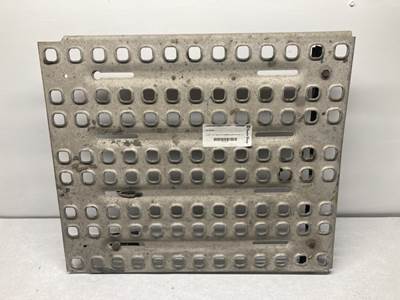 Volvo VNL Deck Plate / Catwalk