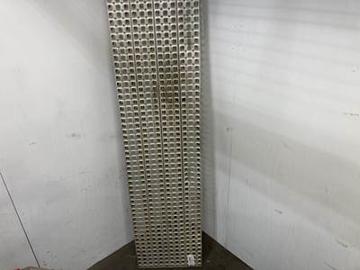 Volvo VNL Deck Plate / Catwalk