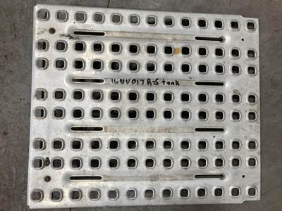 Volvo VNL Deck Plate / Catwalk