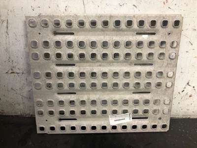 Volvo VNL Deck Plate / Catwalk