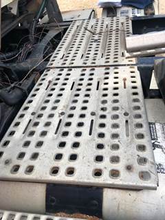 Volvo VNM Deck Plate / Catwalk
