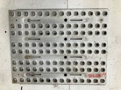 Volvo VNM Deck Plate / Catwalk