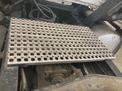 Volvo WG Deck Plate / Catwalk