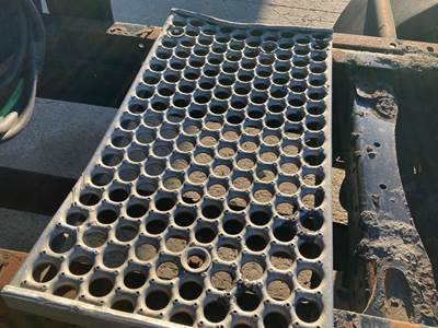 Western Star 4900 Deck Plate / Catwalk