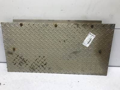 Western Star 4900FA Deck Plate / Catwalk