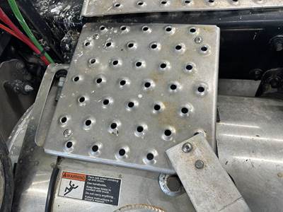 Western Star 49X Deck Plate / Catwalk
