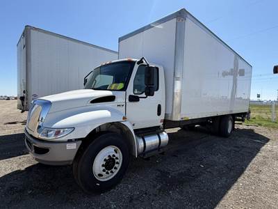 International MV 26 ft Box Truck - 240HP, 5 Speed Automatic