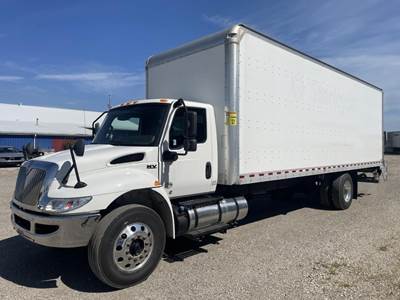 International MV 28 ft Box Truck - 250HP, Roll up Door
