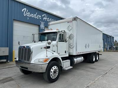 Peterbilt 348 26 ft Box Truck - 350HP, 6 Speed Automatic, Roll up Door