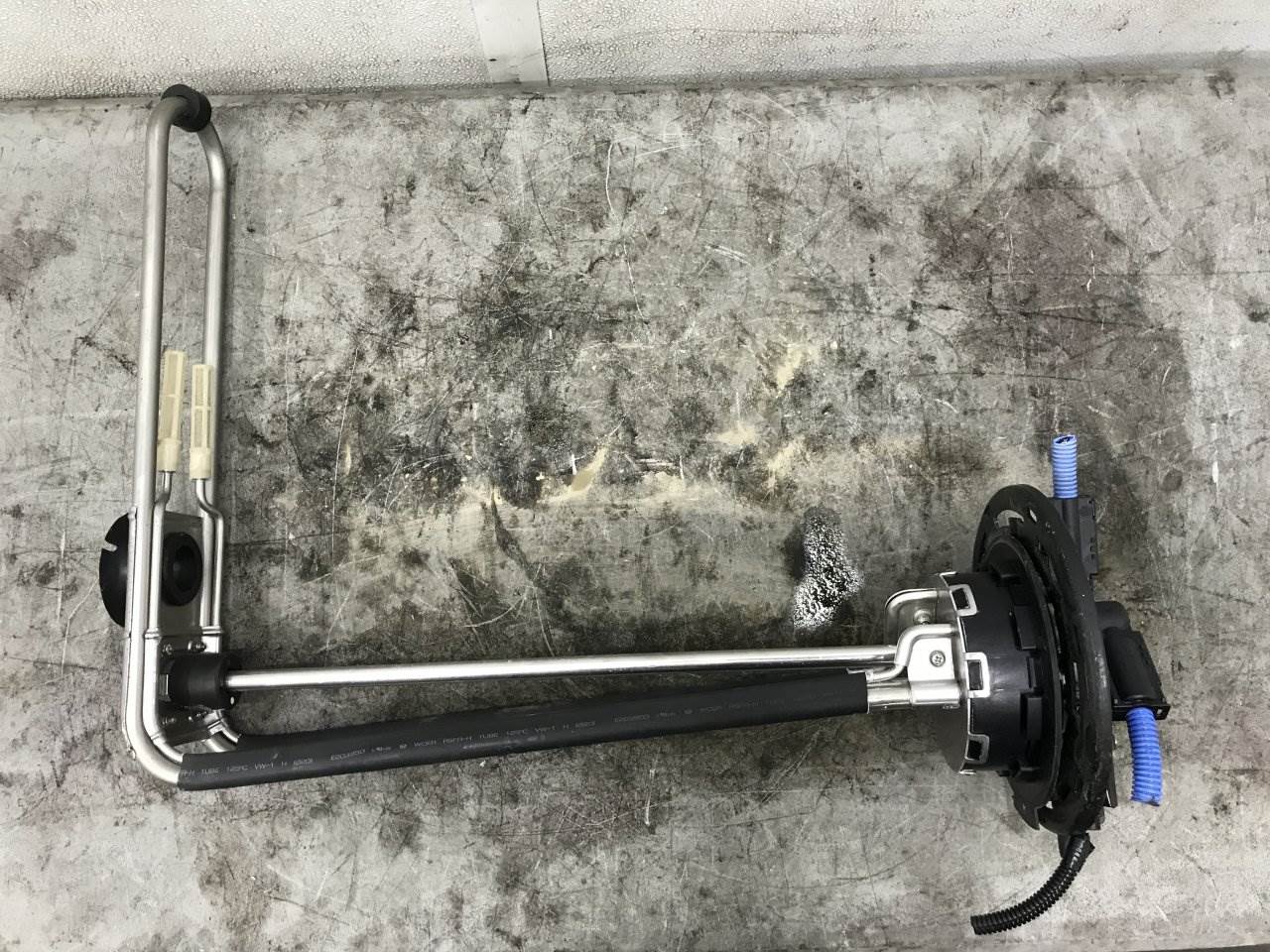 2015 Freightliner Cascadia DEF Sensor For Sale Kansas City, MO 043078000