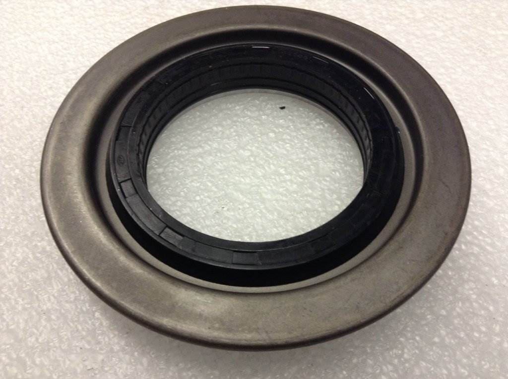 Meritor RS21145 Differential Seal For Sale Spencer, IA DTN2588