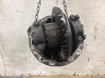 Eaton DS404 Front Differential for a Freightliner FLD120