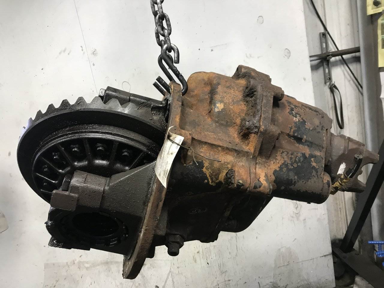 2003 Eaton DSP40 Front Differential for a Peterbilt 385 For Sale Sioux Falls, SD 25108887