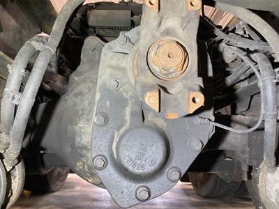 Meritor MD2014X Front Differential for a Volvo VNL