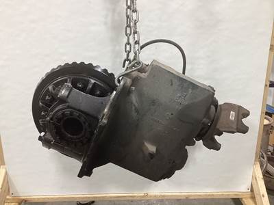 Meritor RD20145 Front Differential for a Freightliner FLD120
