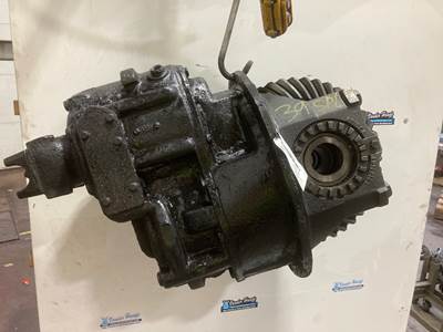 Spicer N340 Front Differential for a International 4900