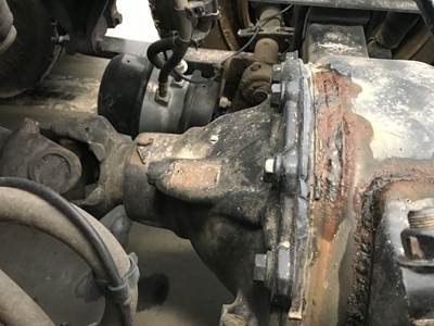Detroit RT40-NFD Rear Differential for a Freightliner Cascadia