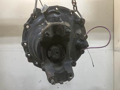 Detroit RT40-NFD Rear Differential for a Freightliner Cascadia