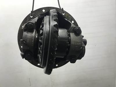 Eaton 17060D Rear Differential for a International 4300