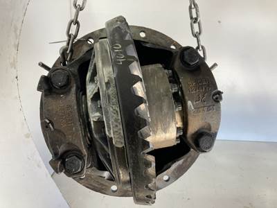 Eaton 17060S Rear Differential for a International 3800