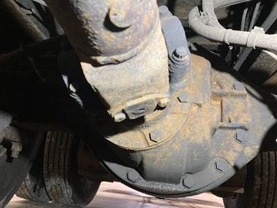 Eaton 17060S Rear Differential for a Ford F750