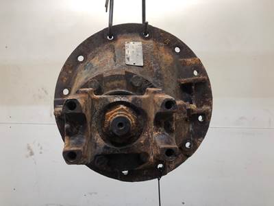 Eaton 21065S Rear Differential for a GMC Topkick