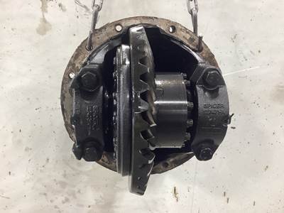 Eaton RS404 Rear Differential for a Peterbilt 579