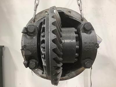 Eaton RS404 Rear Differential for a International Lonestar