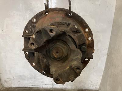 Eaton RS404 Rear Differential for a Freightliner C112 Century
