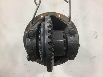 Eaton RS404 Rear Differential for a Freightliner C120 Century