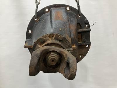 Eaton RS404 Rear Differential for a Freightliner FLD120 Classic