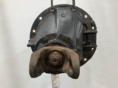 Eaton RS404 Rear Differential for a Freightliner FLD120 Classic