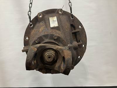Eaton RS404 Rear Differential for a Freightliner Columbia 120