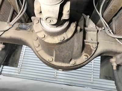 Eaton RS404 Rear Differential for a Chevrolet C7500