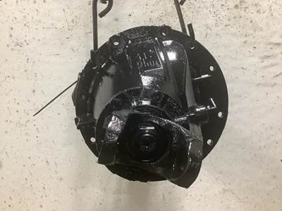 Eaton RS404 Rear Differential for a Freightliner Cascadia