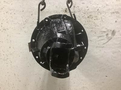 Eaton RS404 Rear Differential for a Freightliner Columbia 120