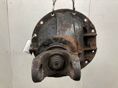 Eaton RS404 Rear Differential for a Kenworth W900L