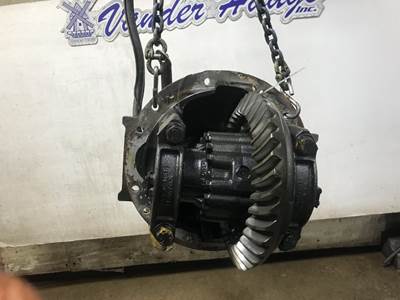Meritor 3200F2216 Rear Differential for a International Prostar