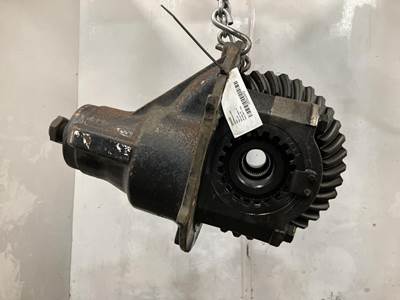 Meritor 3200F2216 Rear Differential for a International Prostar