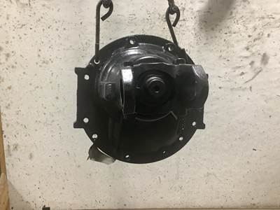 Meritor 3200F2216 Rear Differential for a Freightliner Cascadia