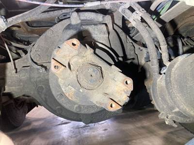 Meritor ME20165 Rear Differential for a Freightliner Cascadia