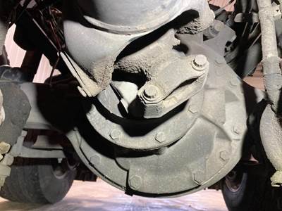 Meritor ME20165 Rear Differential for a Freightliner Cascadia