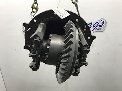Meritor MR20143M Rear Differential for a Freightliner Cascadia