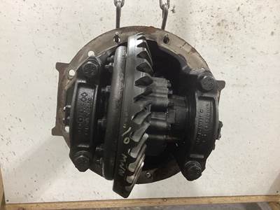 Meritor MR20143M Rear Differential for a Volvo VNL
