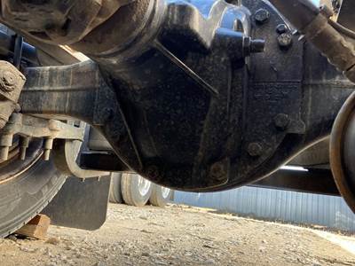 Meritor MR2014X Rear Differential for a Volvo VNL