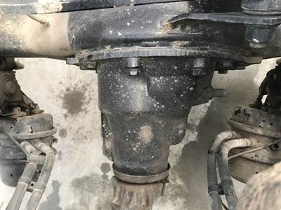 Meritor MR2014X Rear Differential for a Volvo VNL