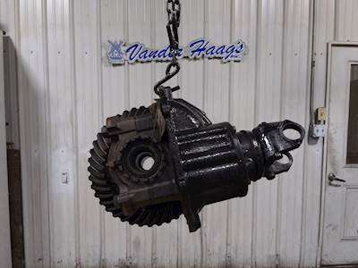Meritor RR20145 Rear Differential for a Freightliner FLD120 Classic